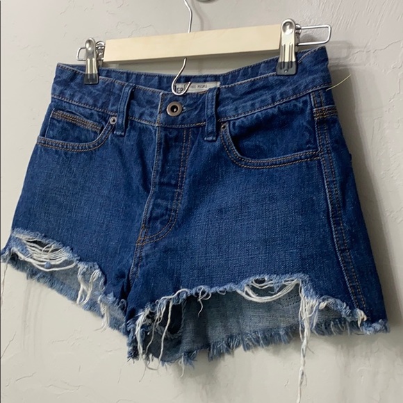 Free People high rise button fly denim shorts 25 - Picture 3 of 10
